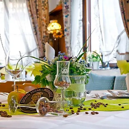 Restaurant Hirsch Hotel *